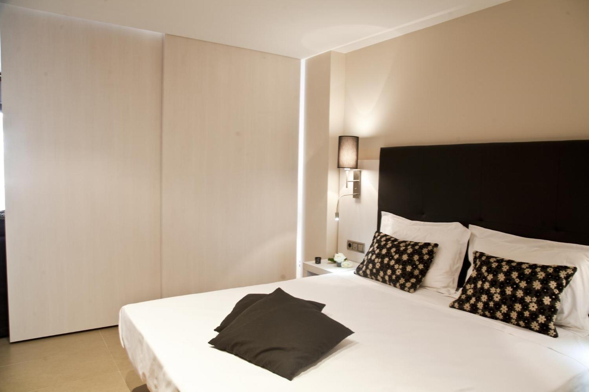 Up Suites Bcn Barcelona Quarto foto